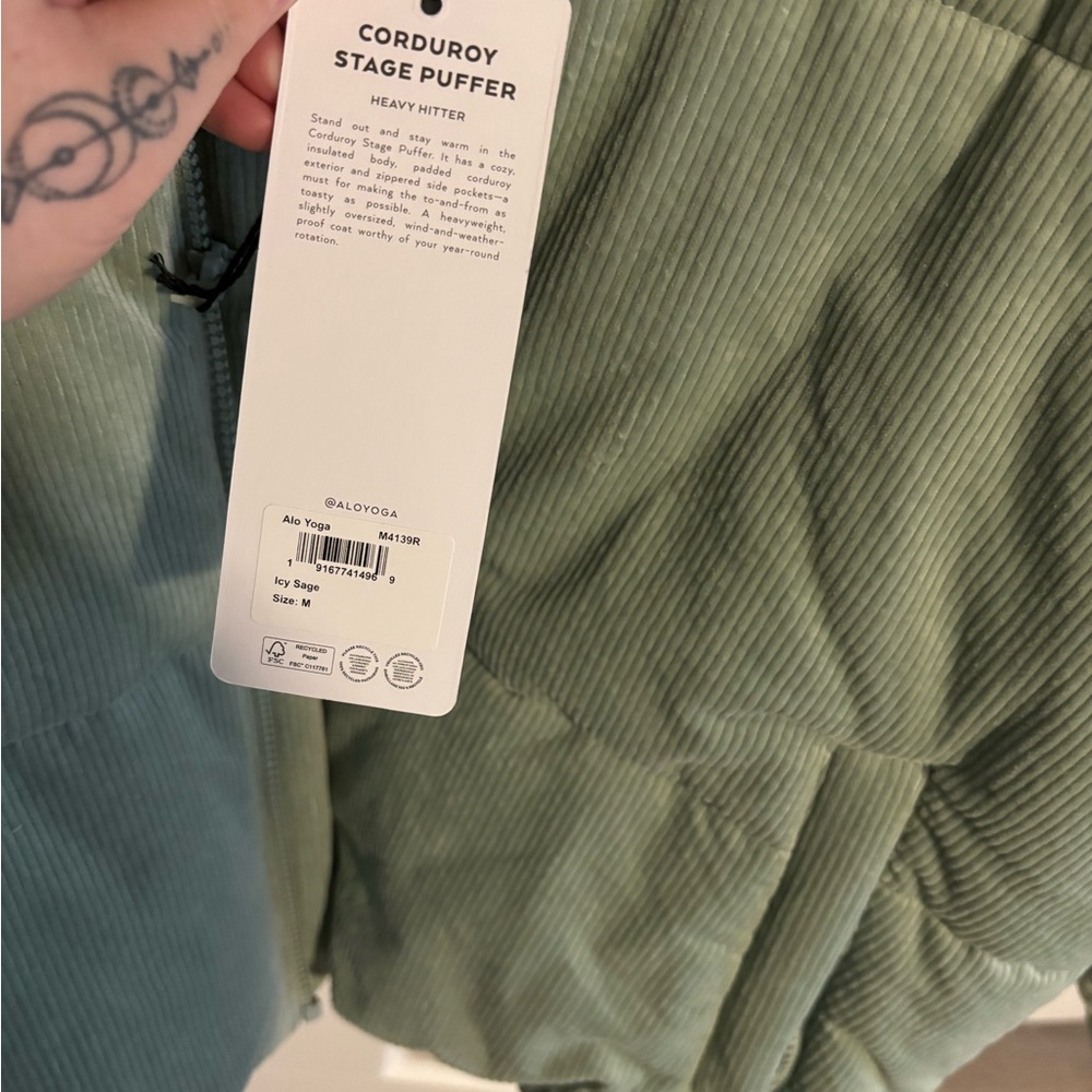 ALO Yoga Corduroy Stage Puffer - Picture 6 of 8